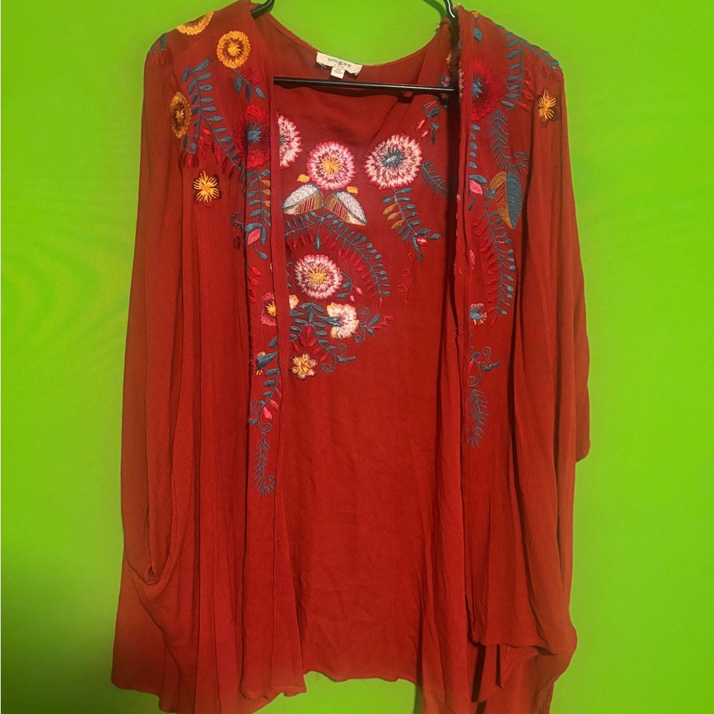 Red Embroidered Floral Kimono